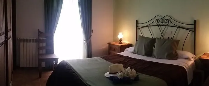 Hotel Rural La Casa Cheles